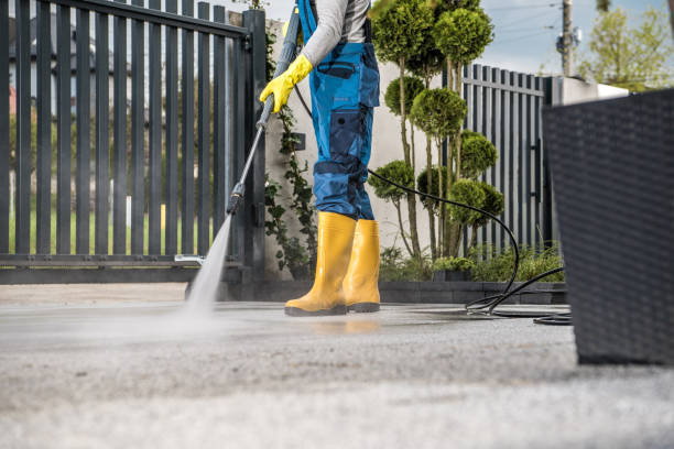 Best Pool Deck Cleaning  in Seven Points, TX